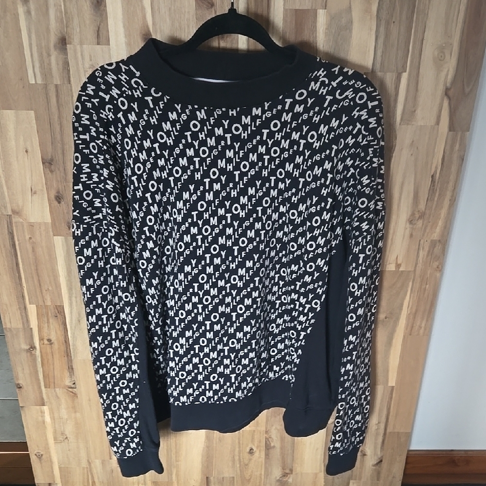 Tommy Hilfiger Black and White Women's Sweater